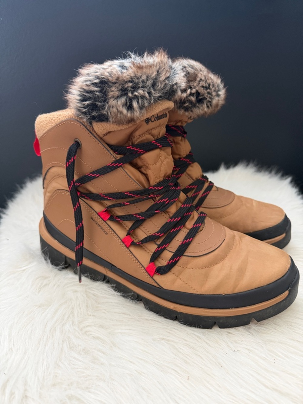 Columbia Women's Keetley Shorty Snow Boot